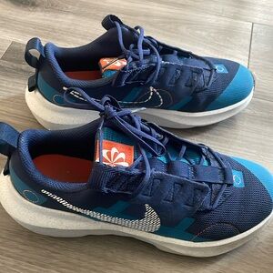 Nike sneakers size 4 kids